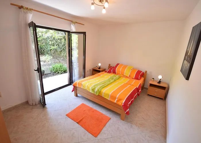 Igalo Garden Apartment